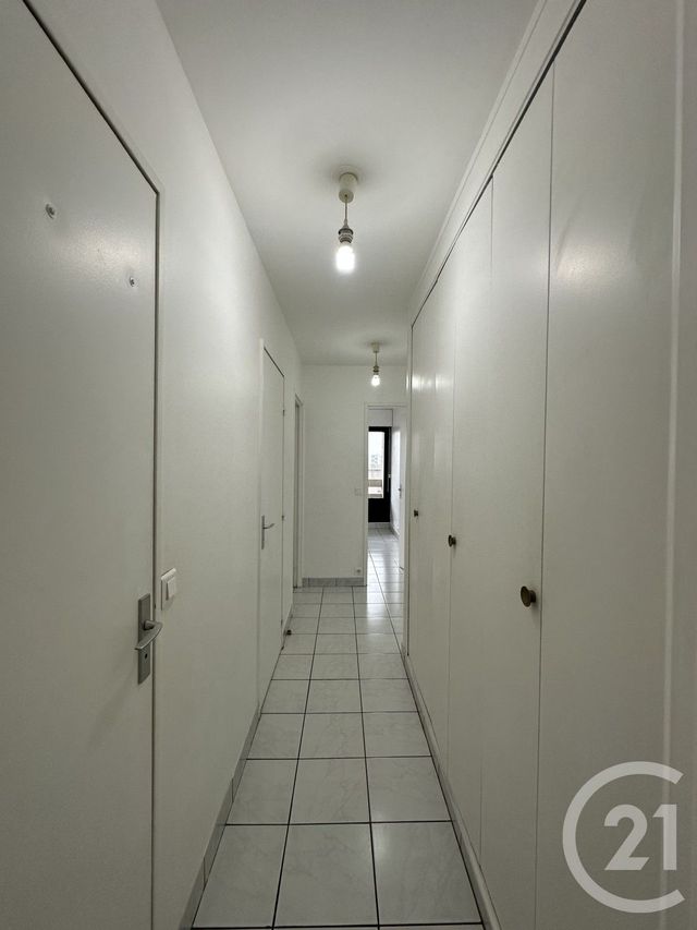 Appartement F4 à louer - 5 pièces - 94.87 m2 - VILLEJUIF - 94 - ILE-DE-FRANCE - Century 21 K.B. Immobilier