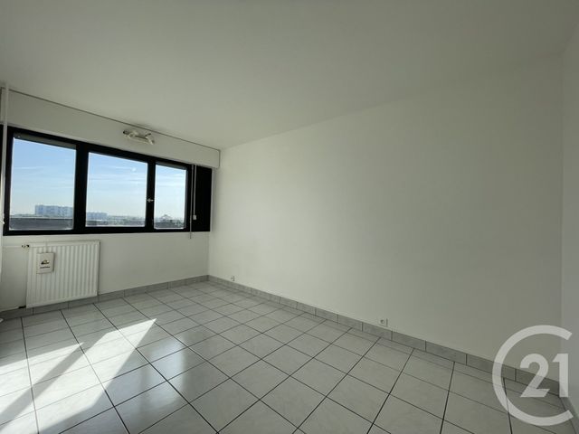 Appartement F4 à louer - 5 pièces - 94.87 m2 - VILLEJUIF - 94 - ILE-DE-FRANCE - Century 21 K.B. Immobilier
