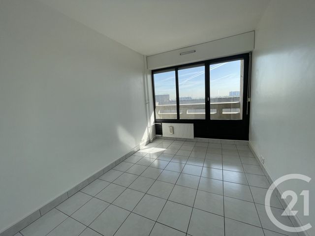 Appartement F4 à louer - 5 pièces - 94.87 m2 - VILLEJUIF - 94 - ILE-DE-FRANCE - Century 21 K.B. Immobilier