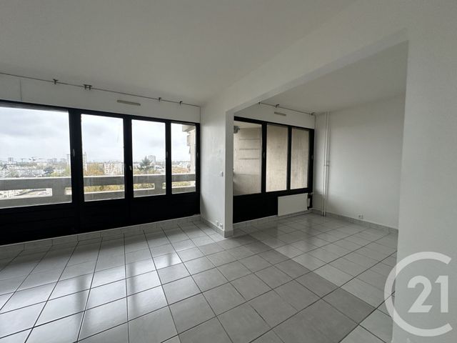 Appartement F4 à louer - 5 pièces - 94.87 m2 - VILLEJUIF - 94 - ILE-DE-FRANCE - Century 21 K.B. Immobilier