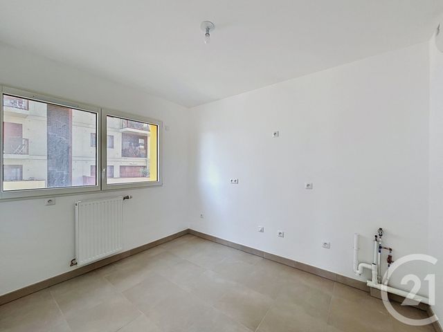 Appartement F4 à vendre - 4 pièces - 89.69 m2 - IVRY SUR SEINE - 94 - ILE-DE-FRANCE - Century 21 K.B. Immobilier