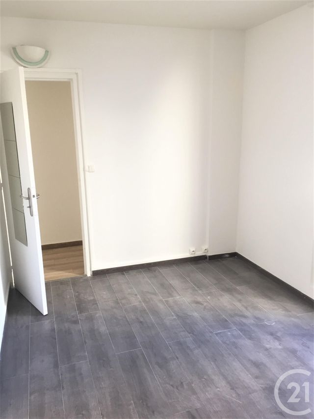 Appartement F3 à louer - 3 pièces - 54.51 m2 - VILLEJUIF - 94 - ILE-DE-FRANCE - Century 21 K.B. Immobilier