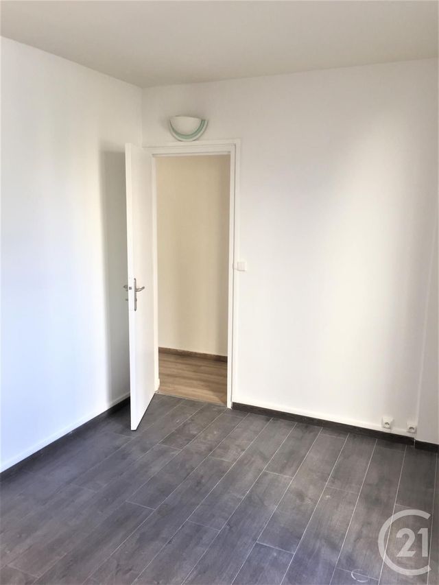 Appartement F3 à louer - 3 pièces - 54.51 m2 - VILLEJUIF - 94 - ILE-DE-FRANCE - Century 21 K.B. Immobilier