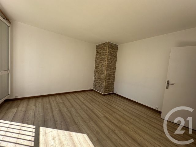 Appartement F3 à louer - 3 pièces - 54.51 m2 - VILLEJUIF - 94 - ILE-DE-FRANCE - Century 21 K.B. Immobilier