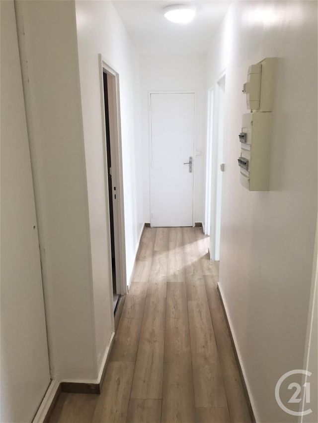 Appartement F3 à louer - 3 pièces - 54.51 m2 - VILLEJUIF - 94 - ILE-DE-FRANCE - Century 21 K.B. Immobilier