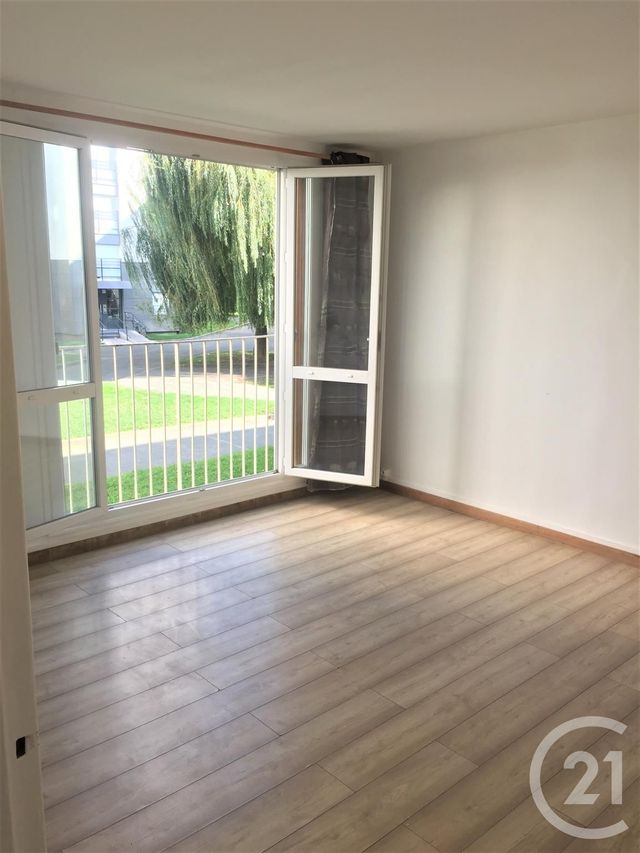 Appartement F3 à louer - 3 pièces - 54.51 m2 - VILLEJUIF - 94 - ILE-DE-FRANCE - Century 21 K.B. Immobilier
