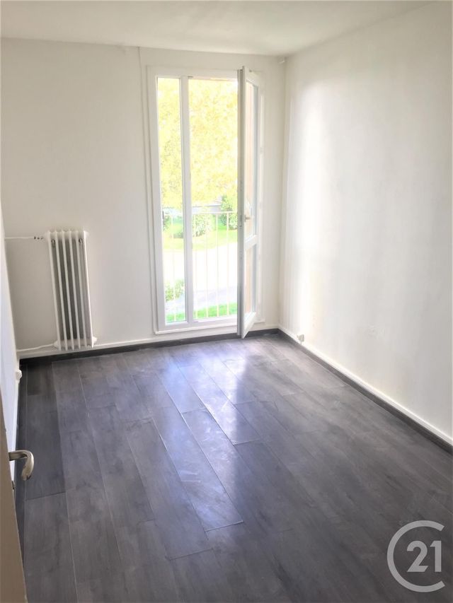 Appartement F3 à louer - 3 pièces - 54.51 m2 - VILLEJUIF - 94 - ILE-DE-FRANCE - Century 21 K.B. Immobilier