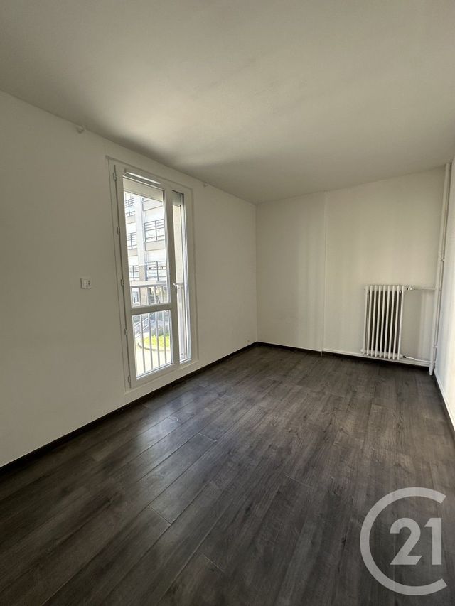 Appartement F3 à louer - 3 pièces - 54.51 m2 - VILLEJUIF - 94 - ILE-DE-FRANCE - Century 21 K.B. Immobilier