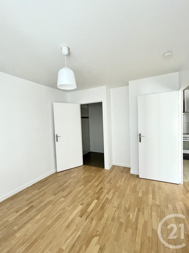 Appartement F2 à louer - 2 pièces - 53.92 m2 - VILLEJUIF - 94 - ILE-DE-FRANCE - Century 21 K.B. Immobilier
