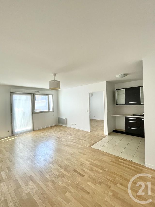 Appartement F2 à louer - 2 pièces - 53.92 m2 - VILLEJUIF - 94 - ILE-DE-FRANCE - Century 21 K.B. Immobilier