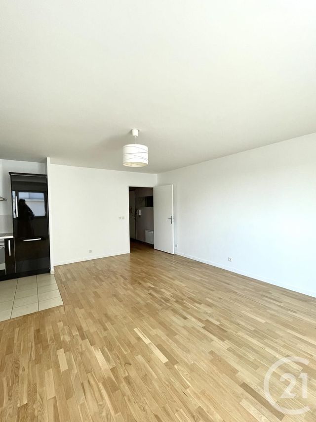 Appartement F2 à louer - 2 pièces - 53.92 m2 - VILLEJUIF - 94 - ILE-DE-FRANCE - Century 21 K.B. Immobilier