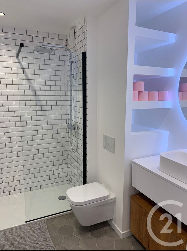 Appartement F2 à louer - 2 pièces - 41.6 m2 - VILLEJUIF - 94 - ILE-DE-FRANCE - Century 21 K.B. Immobilier