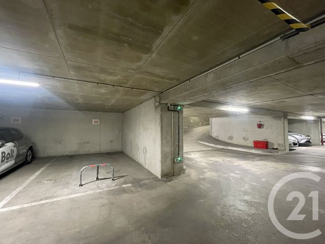 parking - VILLEJUIF - 94