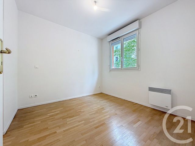 Appartement T2 à vendre - 2 pièces - 31.8 m2 - VILLEJUIF - 94 - ILE-DE-FRANCE - Century 21 K.B. Immobilier