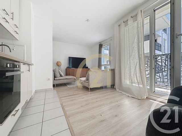 Appartement F3 à vendre - 3 pièces - 56.0 m2 - VILLEJUIF - 94 - ILE-DE-FRANCE - Century 21 K.B. Immobilier