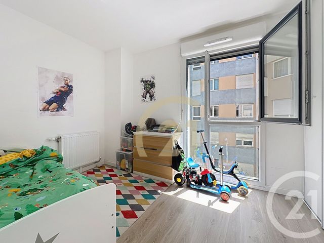 Appartement F3 à vendre - 3 pièces - 56.0 m2 - VILLEJUIF - 94 - ILE-DE-FRANCE - Century 21 K.B. Immobilier