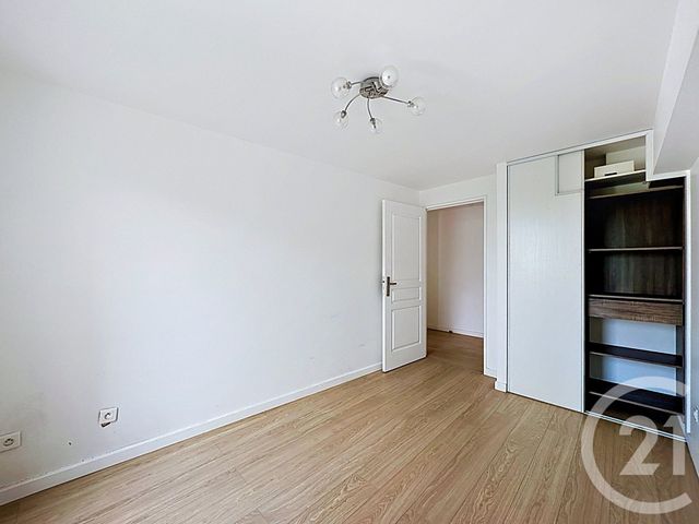 Appartement F3 à vendre - 3 pièces - 63.23 m2 - VILLEJUIF - 94 - ILE-DE-FRANCE - Century 21 K.B. Immobilier