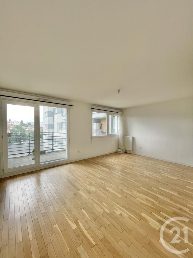 Appartement F4 à louer - 4 pièces - 77.86 m2 - VILLEJUIF - 94 - ILE-DE-FRANCE - Century 21 K.B. Immobilier