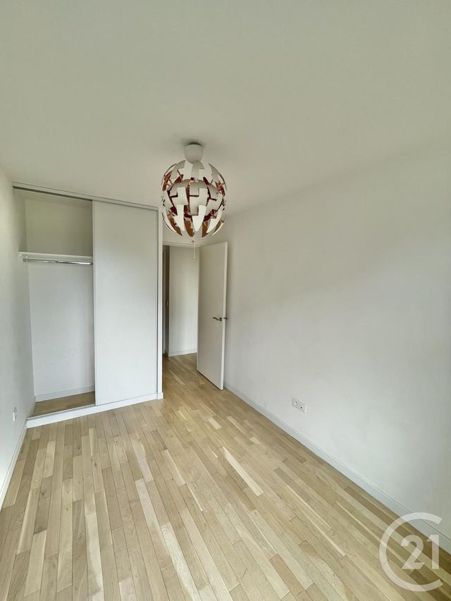 Appartement F4 à louer - 4 pièces - 77.86 m2 - VILLEJUIF - 94 - ILE-DE-FRANCE - Century 21 K.B. Immobilier