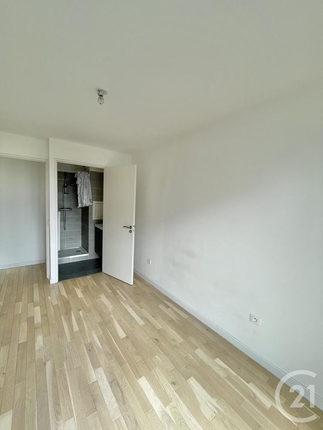 Appartement F4 à louer - 4 pièces - 77.86 m2 - VILLEJUIF - 94 - ILE-DE-FRANCE - Century 21 K.B. Immobilier