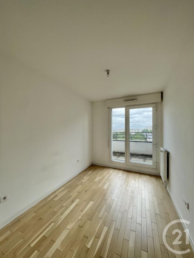 Appartement F4 à louer - 4 pièces - 77.86 m2 - VILLEJUIF - 94 - ILE-DE-FRANCE - Century 21 K.B. Immobilier
