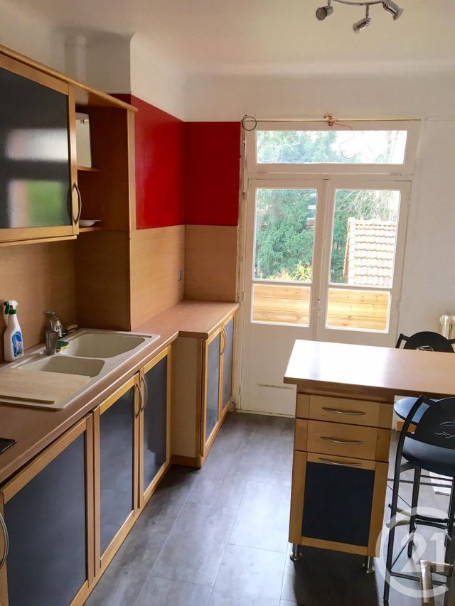 Appartement F2 à louer - 2 pièces - 43.92 m2 - VILLEJUIF - 94 - ILE-DE-FRANCE - Century 21 K.B. Immobilier