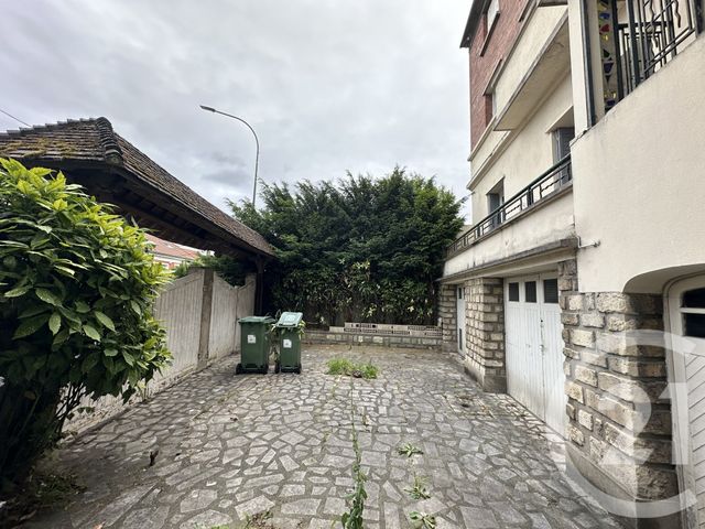 Appartement F2 à louer - 2 pièces - 43.92 m2 - VILLEJUIF - 94 - ILE-DE-FRANCE - Century 21 K.B. Immobilier