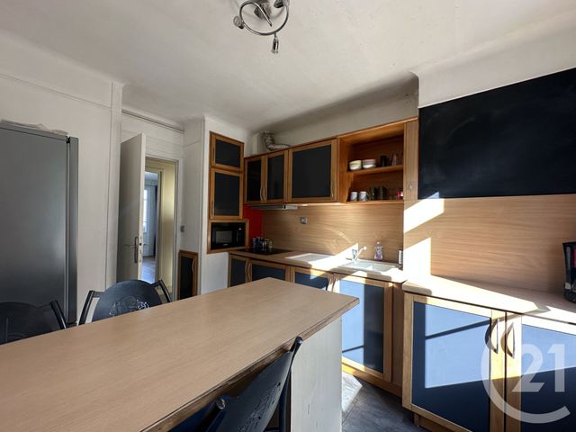 Appartement F2 à louer - 2 pièces - 43.92 m2 - VILLEJUIF - 94 - ILE-DE-FRANCE - Century 21 K.B. Immobilier