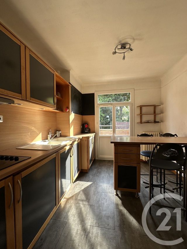 Appartement F2 à louer - 2 pièces - 43.92 m2 - VILLEJUIF - 94 - ILE-DE-FRANCE - Century 21 K.B. Immobilier