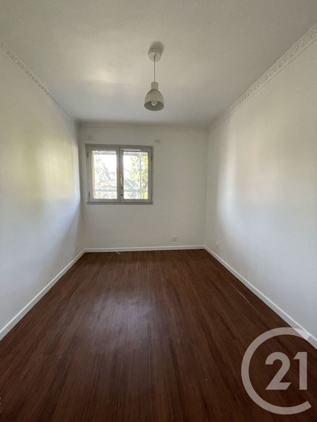 Appartement F3 à louer - 3 pièces - 50.39 m2 - VILLEJUIF - 94 - ILE-DE-FRANCE - Century 21 K.B. Immobilier