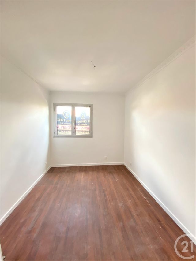 Appartement F3 à louer - 3 pièces - 50.39 m2 - VILLEJUIF - 94 - ILE-DE-FRANCE - Century 21 K.B. Immobilier