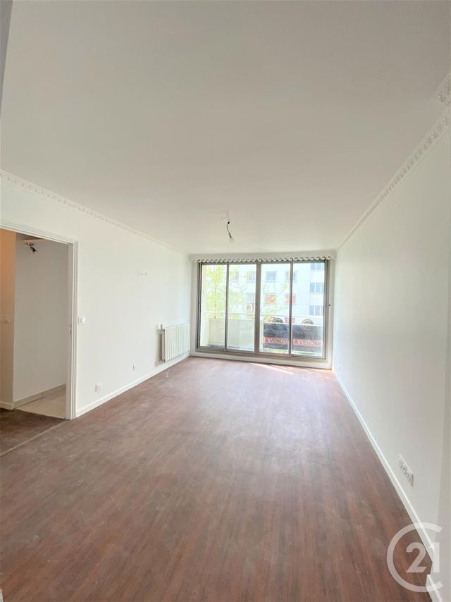 Appartement F3 à louer - 3 pièces - 50.39 m2 - VILLEJUIF - 94 - ILE-DE-FRANCE - Century 21 K.B. Immobilier