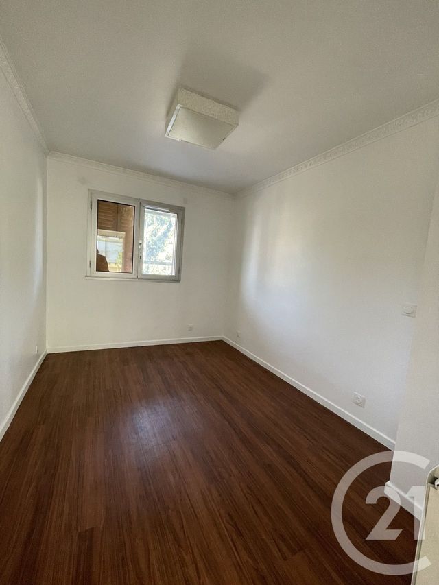Appartement F3 à louer - 3 pièces - 50.39 m2 - VILLEJUIF - 94 - ILE-DE-FRANCE - Century 21 K.B. Immobilier