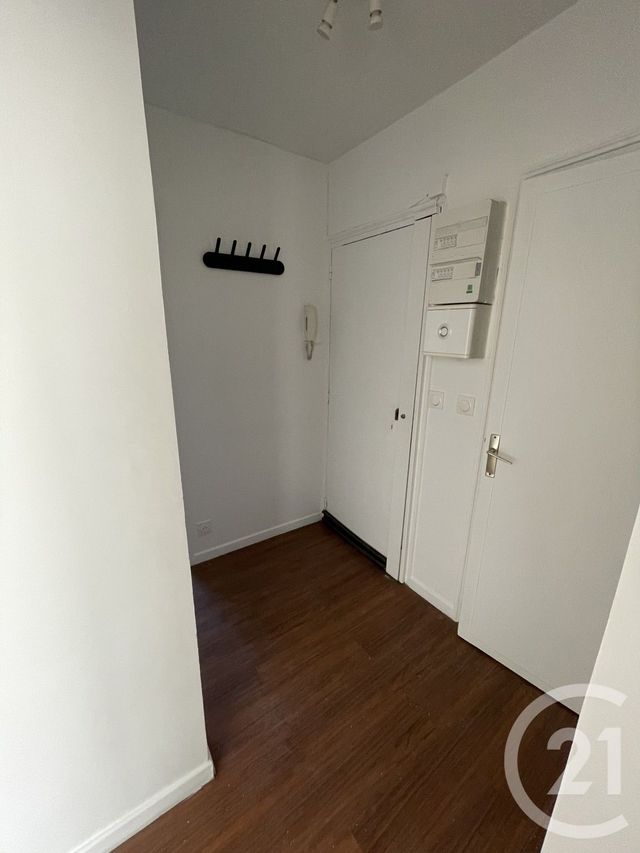 Appartement F3 à louer - 3 pièces - 50.39 m2 - VILLEJUIF - 94 - ILE-DE-FRANCE - Century 21 K.B. Immobilier