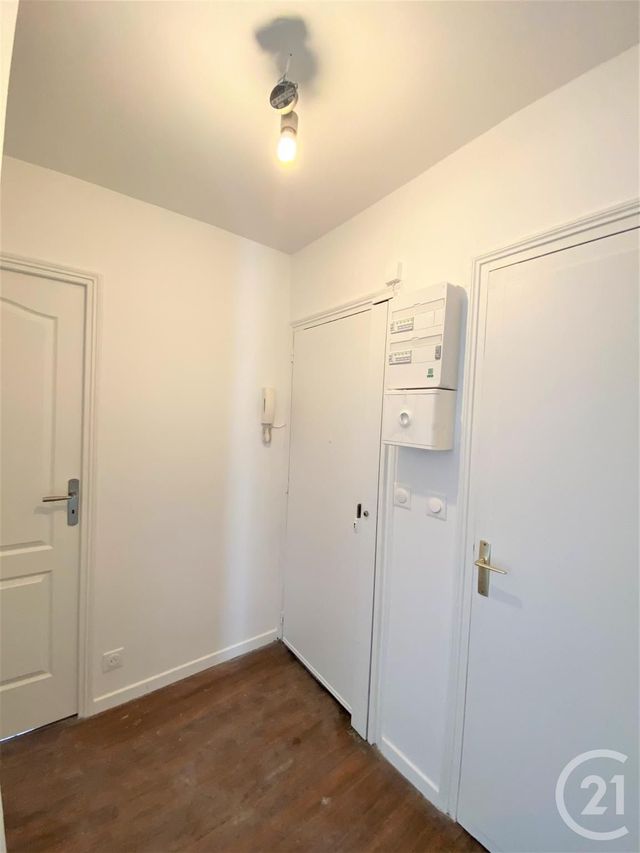 Appartement F3 à louer - 3 pièces - 50.39 m2 - VILLEJUIF - 94 - ILE-DE-FRANCE - Century 21 K.B. Immobilier