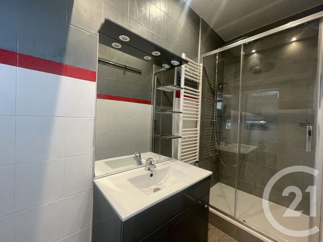 Appartement F1 à louer - 1 pièce - 35.34 m2 - VILLEJUIF - 94 - ILE-DE-FRANCE - Century 21 K.B. Immobilier