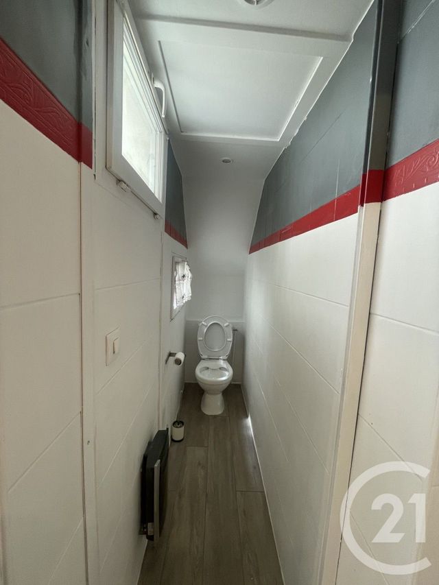Appartement F1 à louer - 1 pièce - 35.34 m2 - VILLEJUIF - 94 - ILE-DE-FRANCE - Century 21 K.B. Immobilier