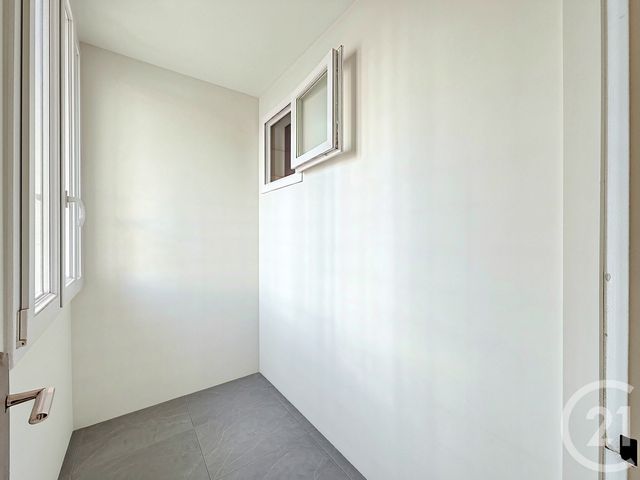 Appartement T4 à vendre - 4 pièces - 69.55 m2 - VILLEJUIF - 94 - ILE-DE-FRANCE - Century 21 K.B. Immobilier