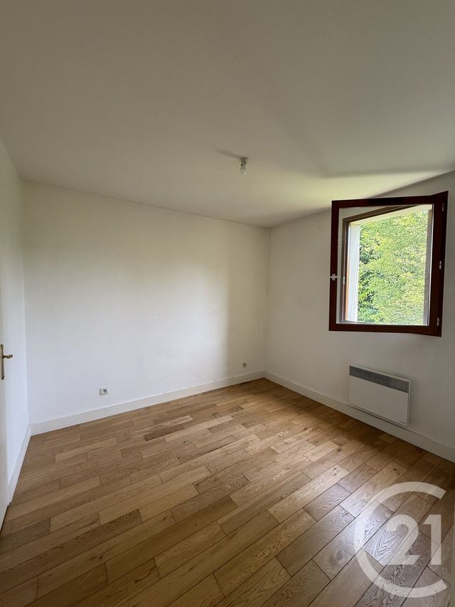 Appartement F2 à louer - 2 pièces - 38.25 m2 - VITRY SUR SEINE - 94 - ILE-DE-FRANCE - Century 21 K.B. Immobilier