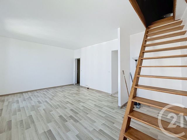 Appartement F2 à vendre - 2 pièces - 53.46 m2 - VILLEJUIF - 94 - ILE-DE-FRANCE - Century 21 K.B. Immobilier