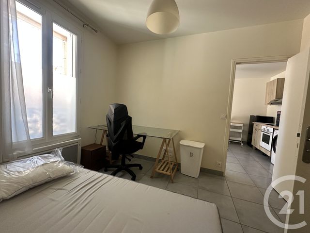 Appartement F2 à louer - 2 pièces - 25.62 m2 - VILLEJUIF - 94 - ILE-DE-FRANCE - Century 21 K.B. Immobilier