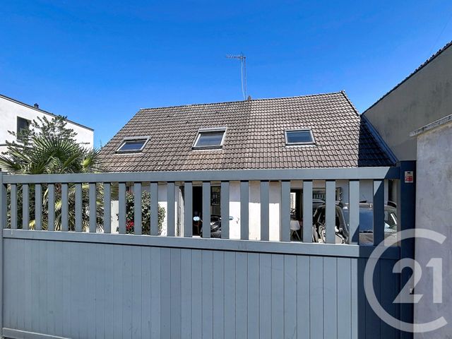 maison à vendre - 6 pièces - 137.96 m2 - VILLEJUIF - 94 - ILE-DE-FRANCE - Century 21 K.B. Immobilier