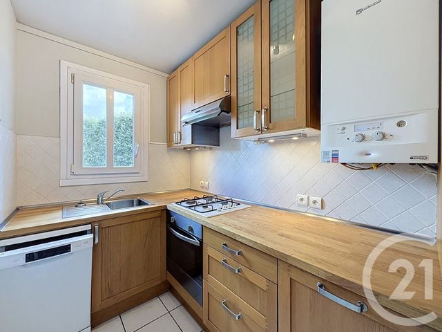 Appartement T3 à vendre - 3 pièces - 52.83 m2 - THIAIS - 94 - ILE-DE-FRANCE - Century 21 K.B. Immobilier