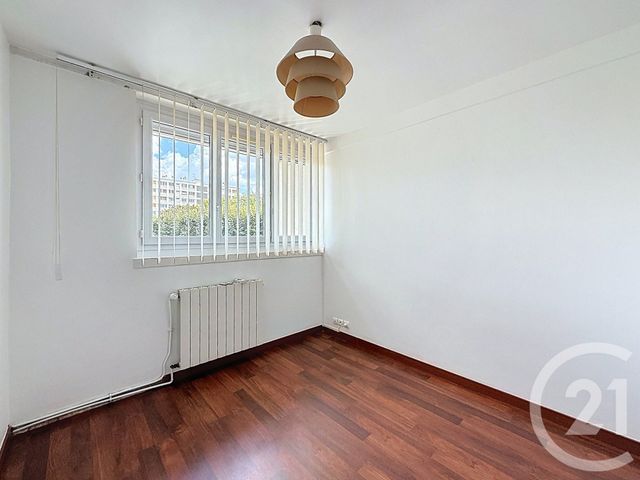 Appartement T3 à vendre - 3 pièces - 52.83 m2 - THIAIS - 94 - ILE-DE-FRANCE - Century 21 K.B. Immobilier