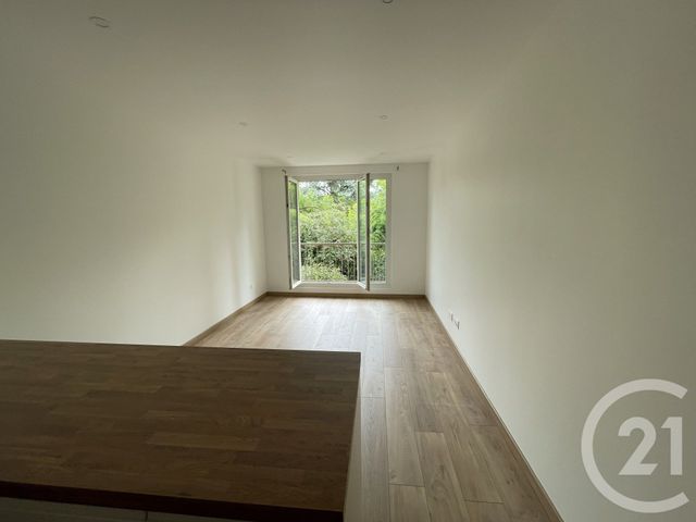 Appartement à louer - 2 pièces - 39.42 m2 - VILLEJUIF - 94 - ILE-DE-FRANCE - Century 21 K.B. Immobilier
