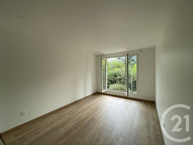 Appartement à louer - 2 pièces - 39.42 m2 - VILLEJUIF - 94 - ILE-DE-FRANCE - Century 21 K.B. Immobilier