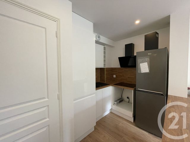 Appartement à louer - 2 pièces - 39.42 m2 - VILLEJUIF - 94 - ILE-DE-FRANCE - Century 21 K.B. Immobilier