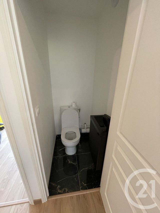 Appartement à louer - 2 pièces - 39.42 m2 - VILLEJUIF - 94 - ILE-DE-FRANCE - Century 21 K.B. Immobilier