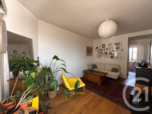 Appartement à louer - 2 pièces - 45.83 m2 - VILLEJUIF - 94 - ILE-DE-FRANCE - Century 21 K.B. Immobilier