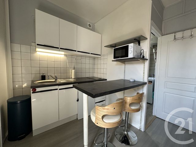 Appartement Studio à louer - 1 pièce - 16.17 m2 - VILLEJUIF - 94 - ILE-DE-FRANCE - Century 21 K.B. Immobilier